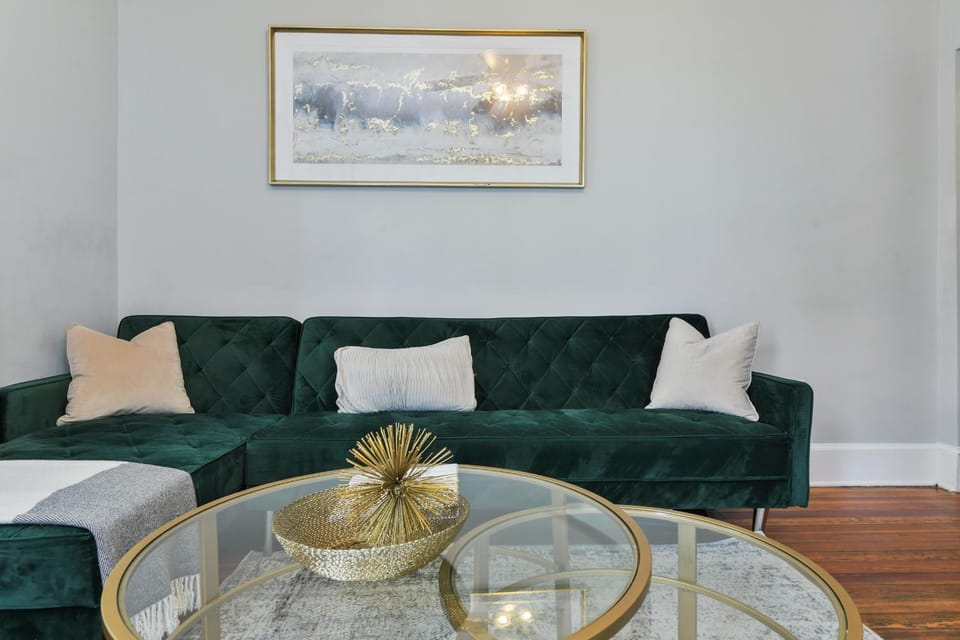 The Maverick Downstairs - Lux Apartment - Close to Downtown Boston & Airport Apartment in Chelsea