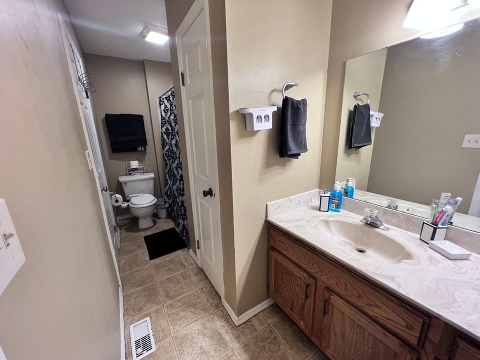The Townhouse WPAFB & WSU Apartment in Fairborn