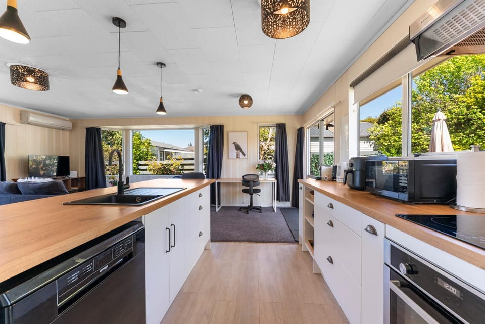 Kitchen or kitchenette, Dining area, dishwasher, oven, stove, toaster