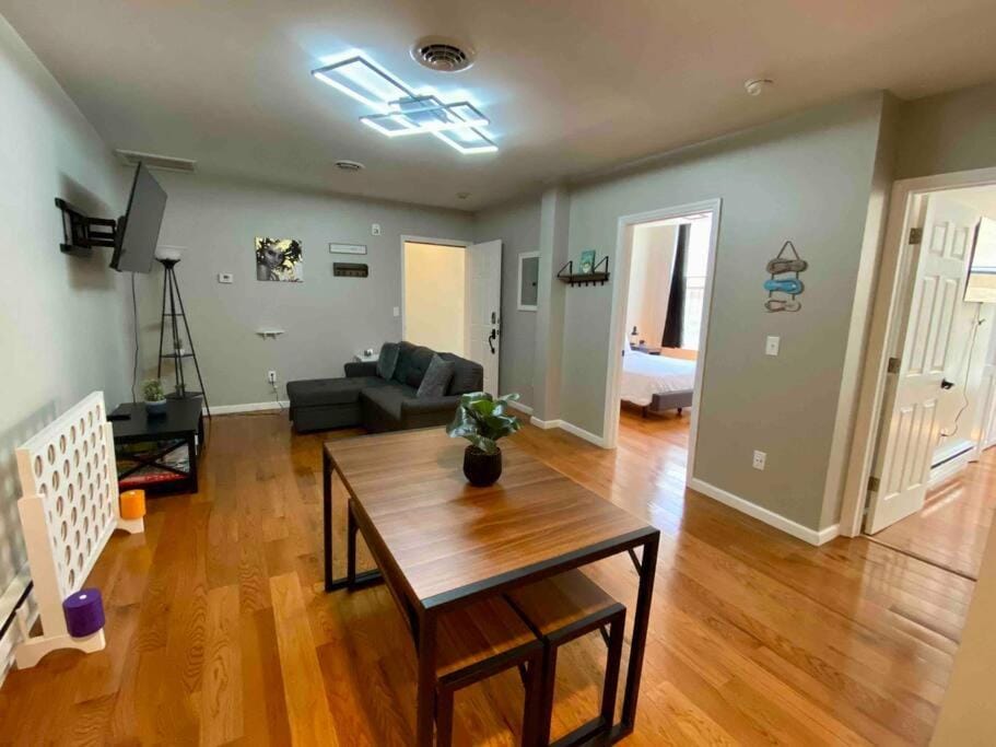 Downtown Albany 2 Bedroom Workstation at The Mark Apartment in Albany