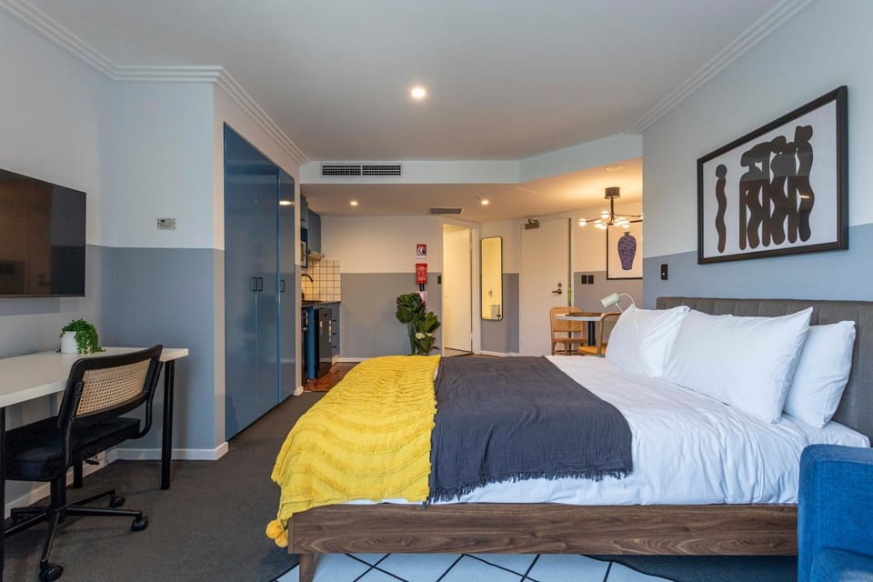 Bed, Bedroom