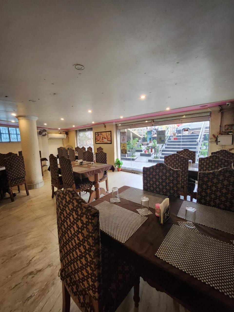 Restaurant/places to eat