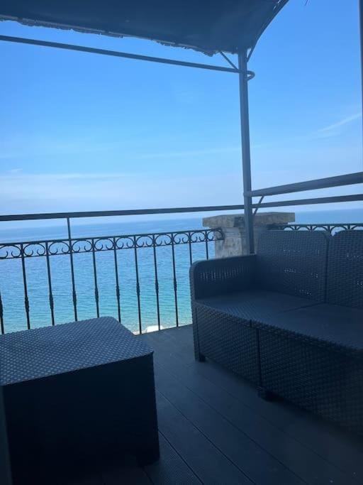 Bellerive Love Suite Magnifique vue lac Apartment in Haute-Savoie