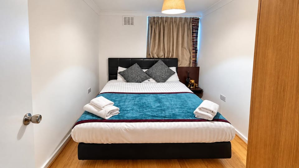 Regents Park 4-Bed House Sleeps 8 & Pet Friendly House in London Borough of Islington
