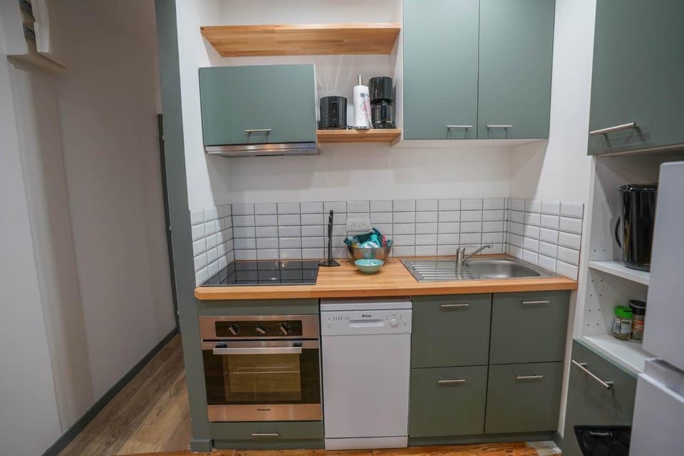 Coffee/tea facilities, Kitchen or kitchenette, dishwasher, minibar, pet friendly, stove, toaster