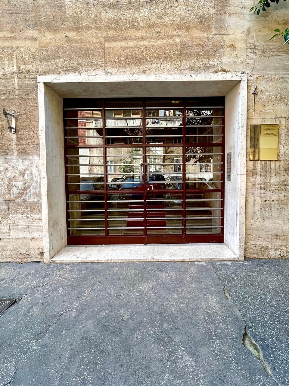 Facade/entrance, Day