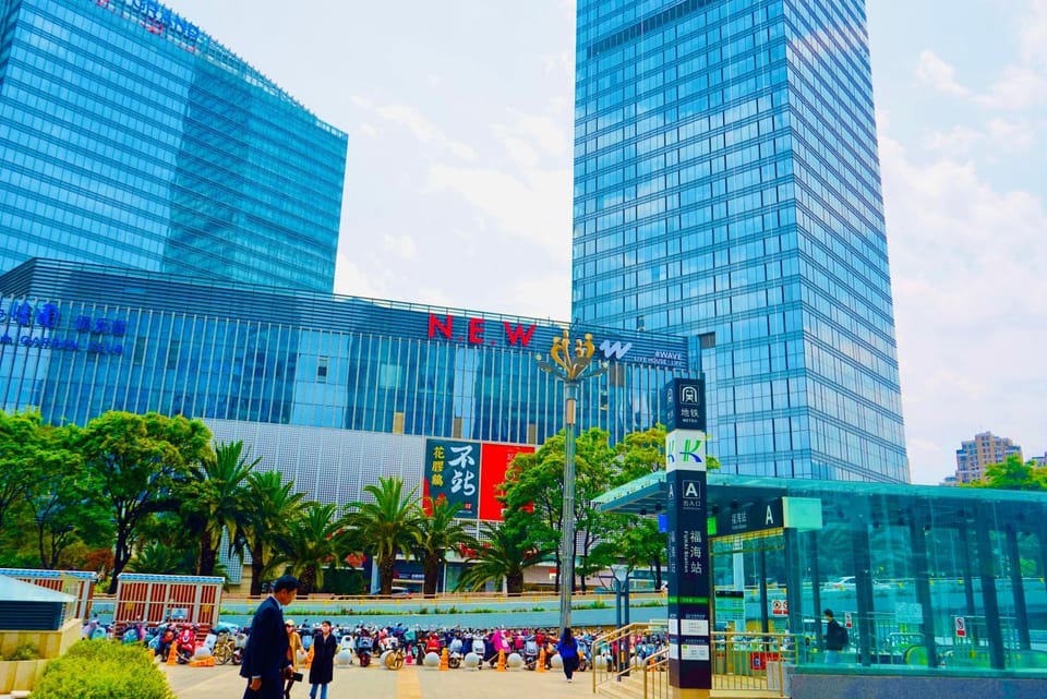 City view, Location