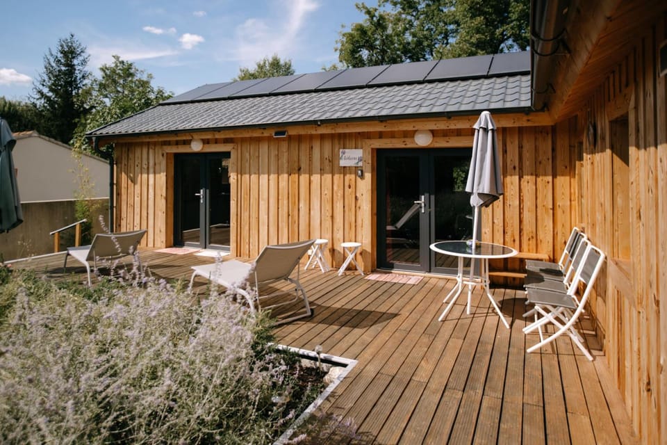 Charming ecolodge with private access to the river House in Le Thor