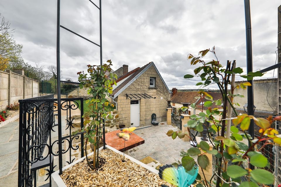 Balcony/Terrace, Garden view