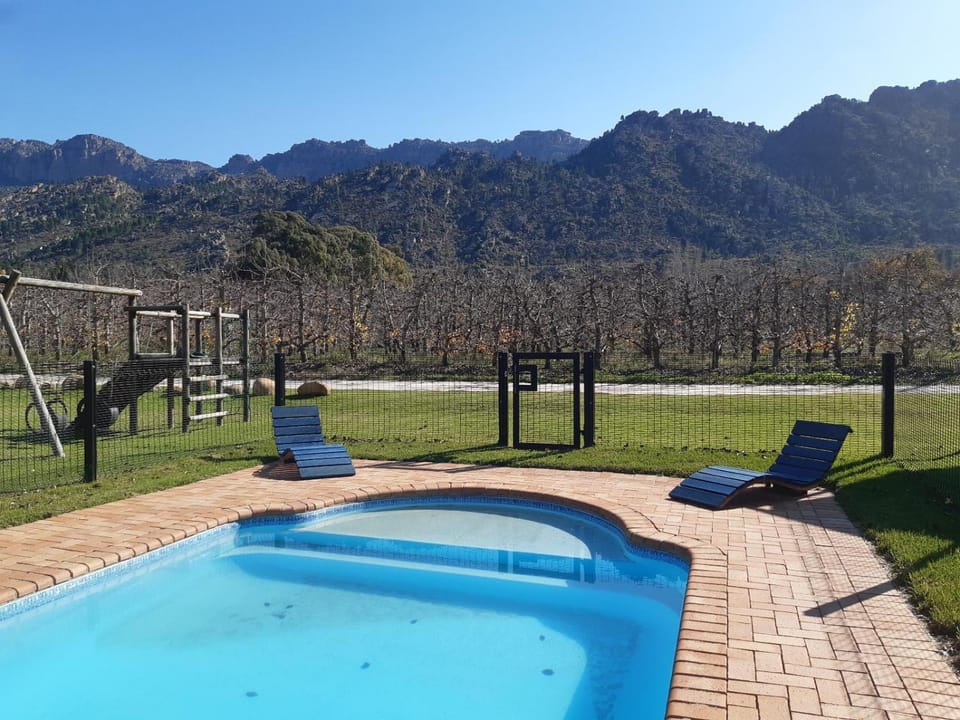 Day, Natural landscape, Landmark view, Mountain view, Pool view, Swimming pool, Swimming pool, sunbed