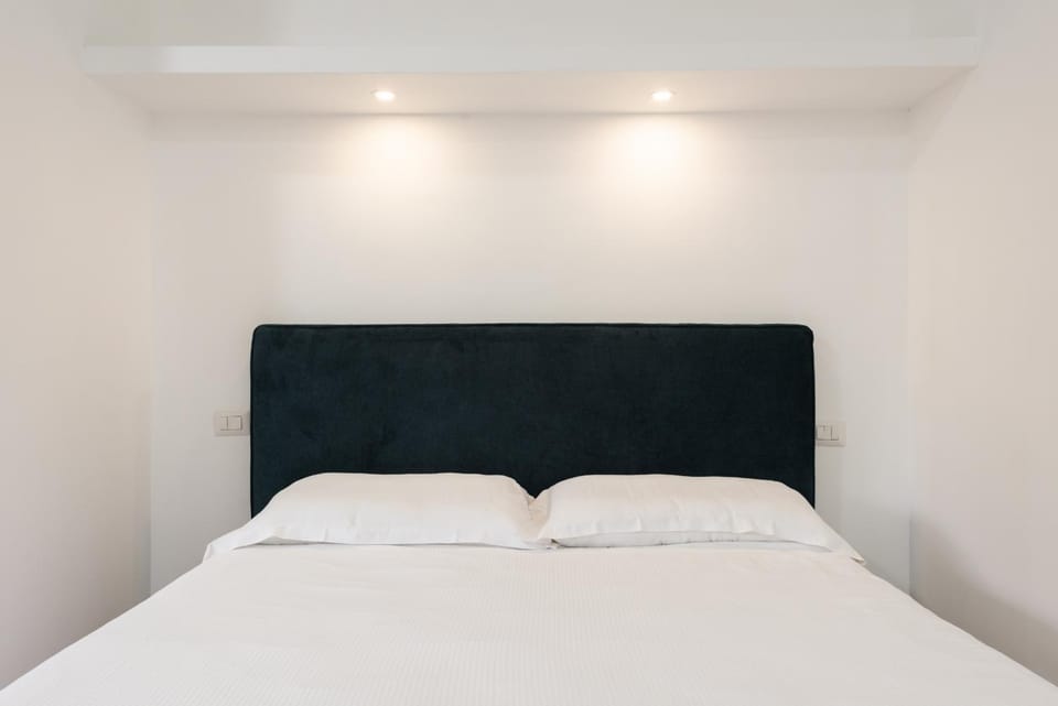 Bedroom, air conditioner