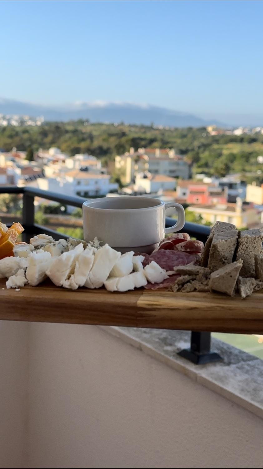 Neighbourhood, View (from property/room), City view, Mountain view, Breakfast