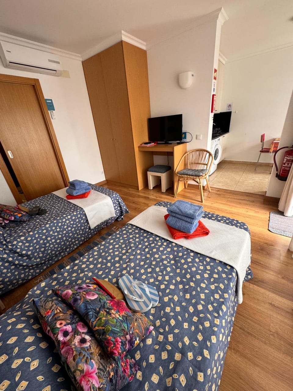 Bed, Kitchen or kitchenette, Other, Photo of the whole room, Bedroom, Area and facilities