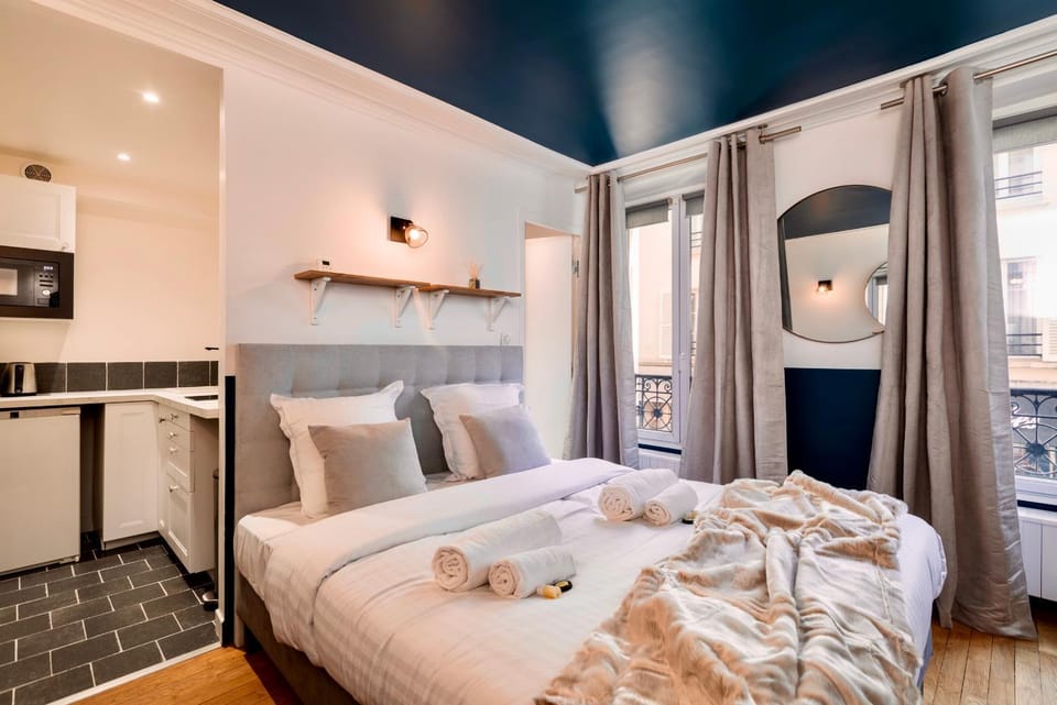 Bed, Bedroom