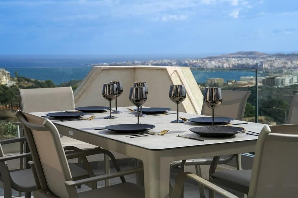 Day, Natural landscape, View (from property/room), Balcony/Terrace, Seating area, Sea view