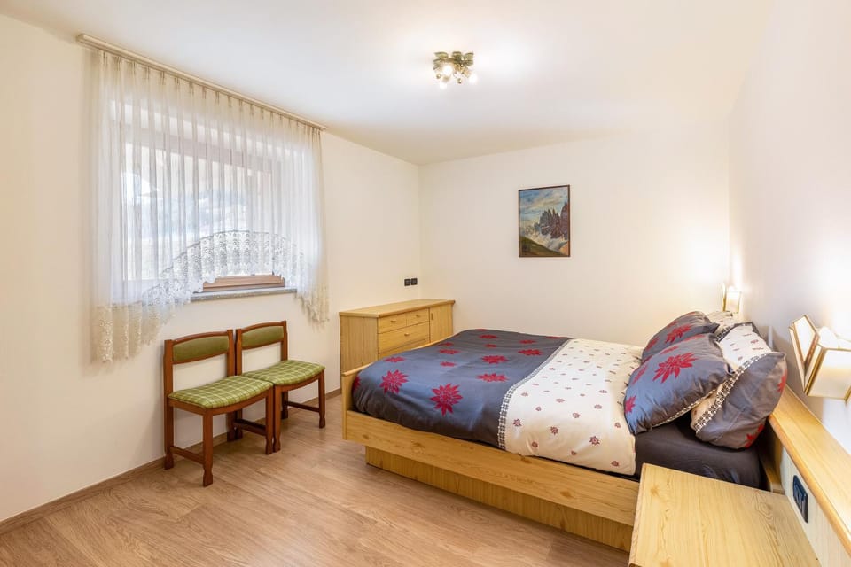 Property building, Living room, Bedroom