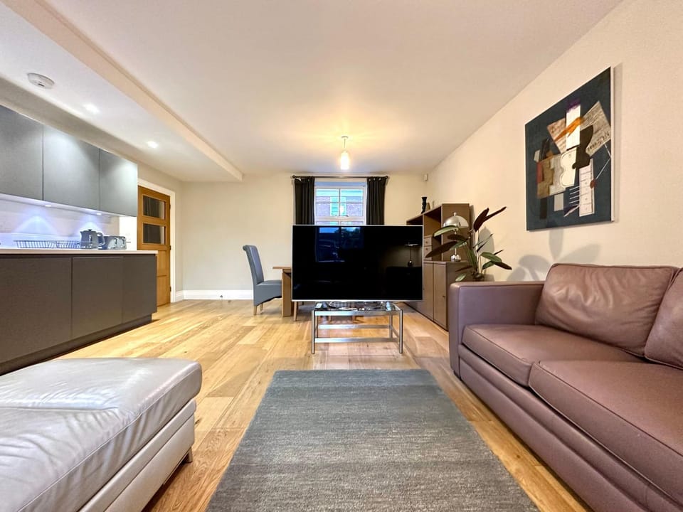 Desirable 2 Bedroom Apartment in Bicester that sleeps 5 Apartment in Cherwell District