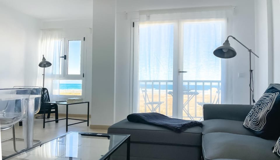 Living room, Dining area, Sea view
