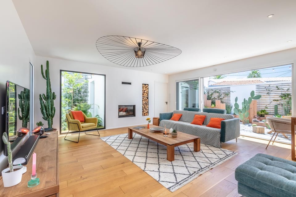 Communal lounge/ TV room, Living room