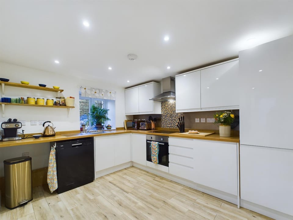 Coffee/tea facilities, Kitchen or kitchenette, dishwasher, oven, pet friendly, stove, toaster