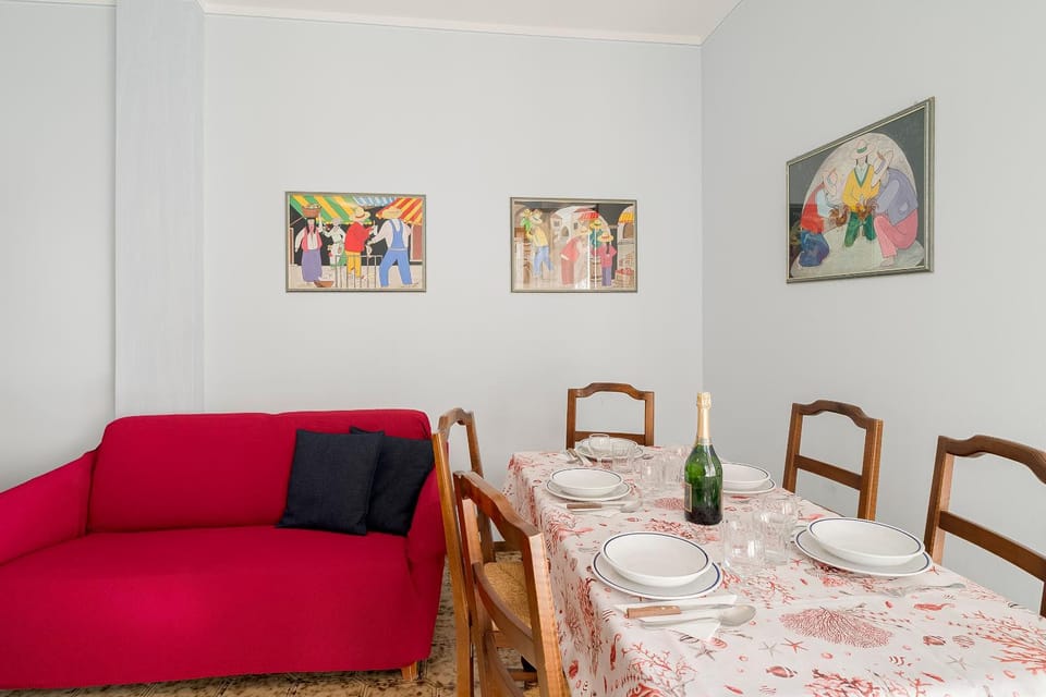 Living room, Dining area