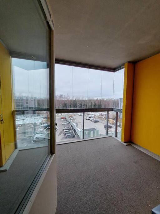 Kotimaailma - Avara ja valoisa studio Vantaalla Apartment in Uusimaa