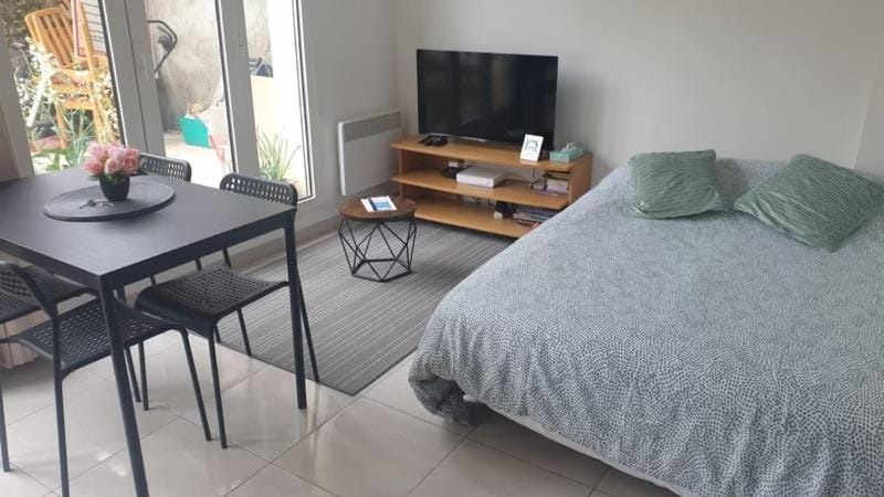 La Maison des roses Apartment in Suresnes