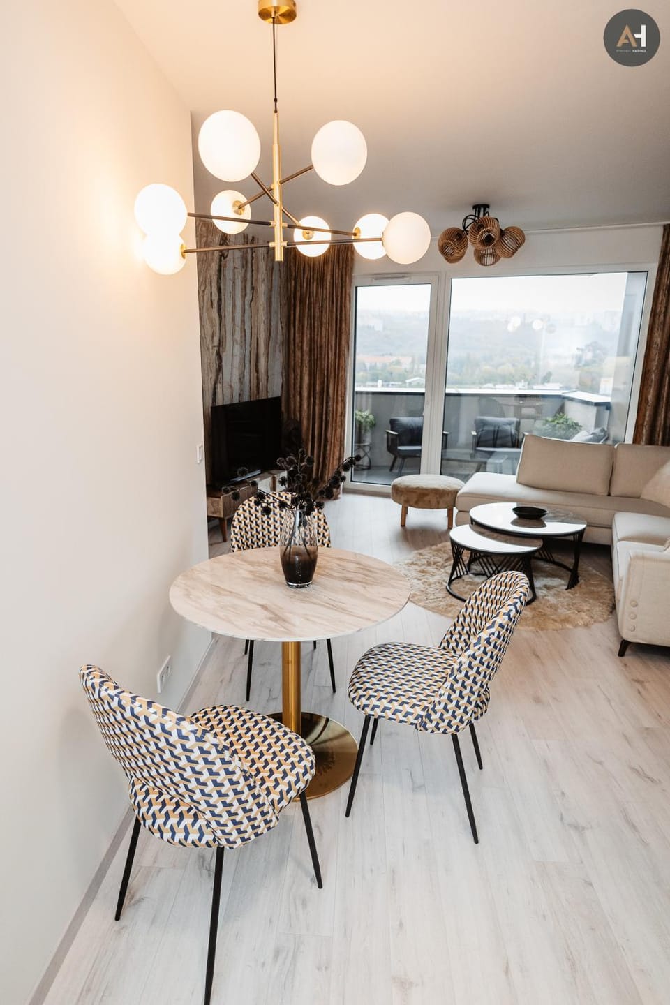Living room, Dining area