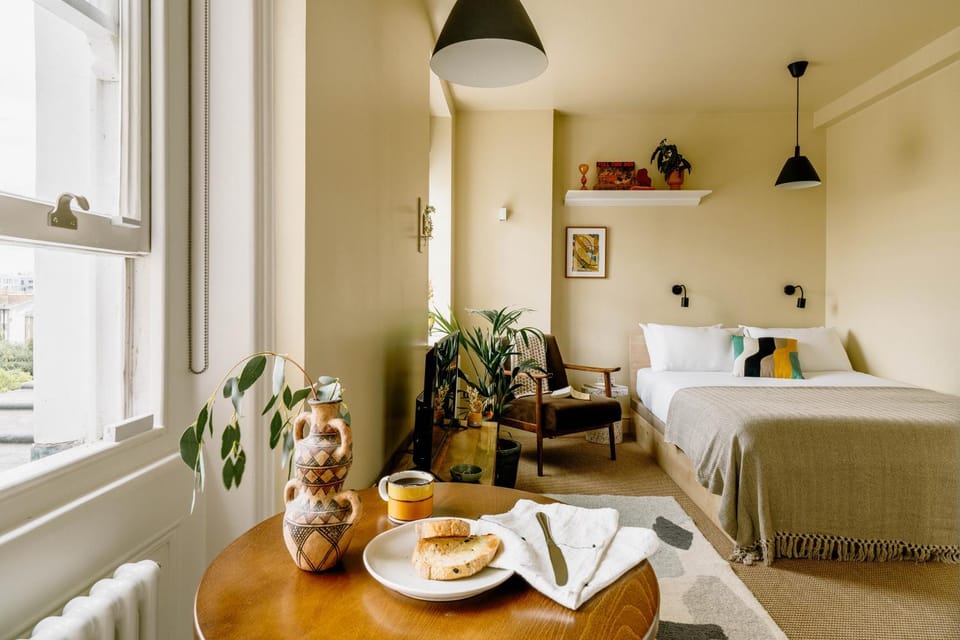 Bed, Seating area, Dining area, Bedroom