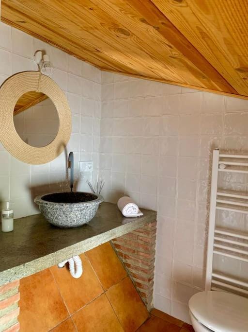 Bathroom, towels