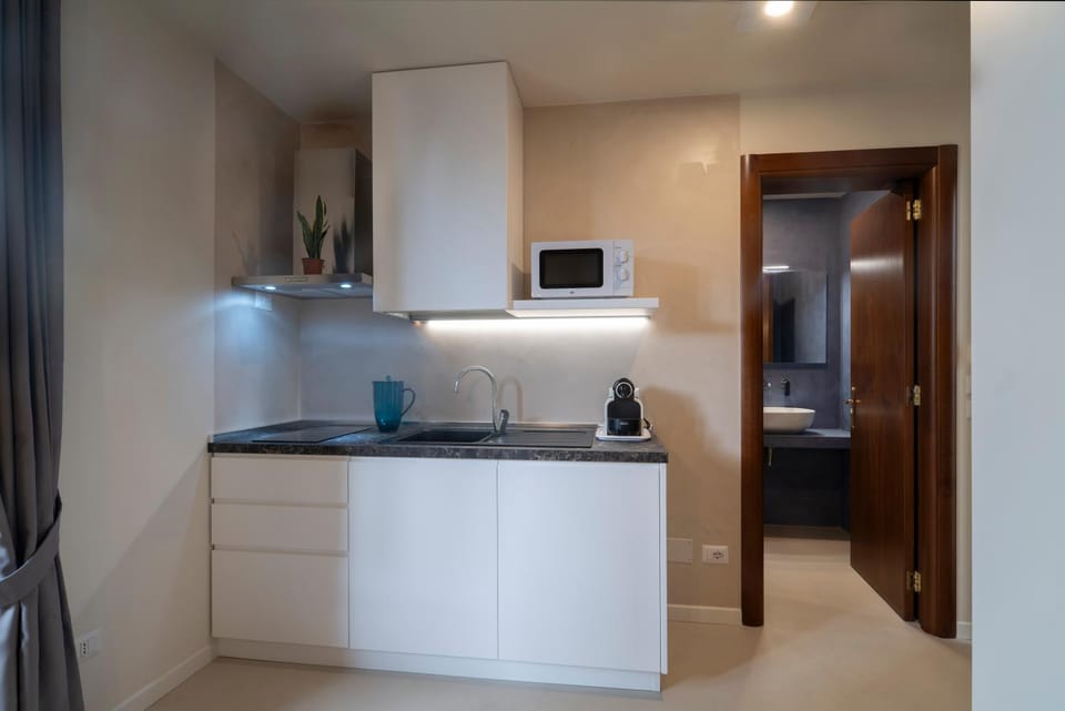 Coffee/tea facilities, Kitchen or kitchenette, minibar