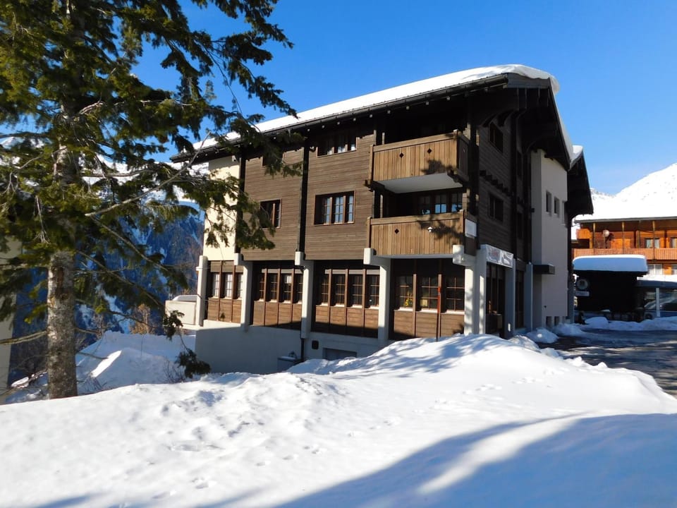 Ferienwohnung Silberdistel 2. Obergeschoss Apartment in Canton of Valais