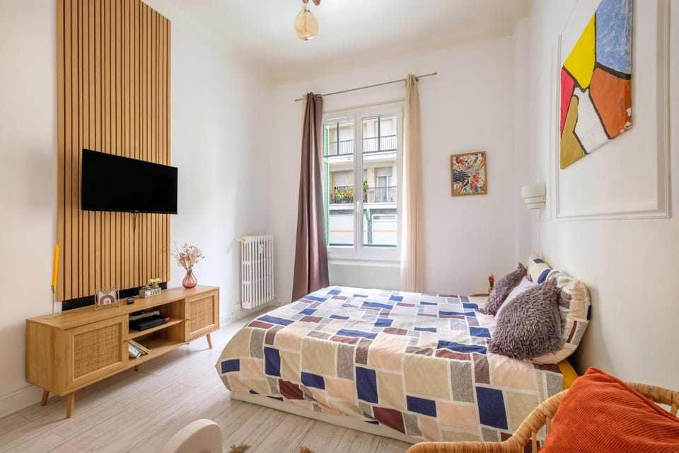 Living room, Bedroom