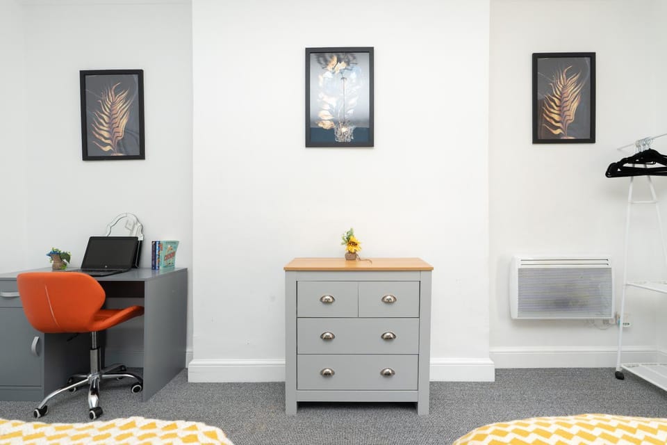 Open Mind Property - Spacious 2 Bedroom Flat Apartment in Portsmouth