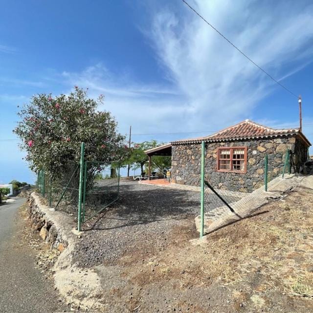Property building, Day