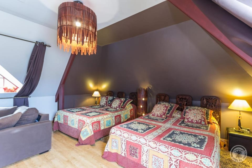 Bed, Photo of the whole room