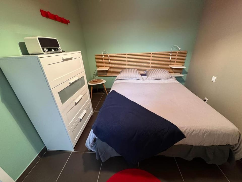 Bed, Bedroom