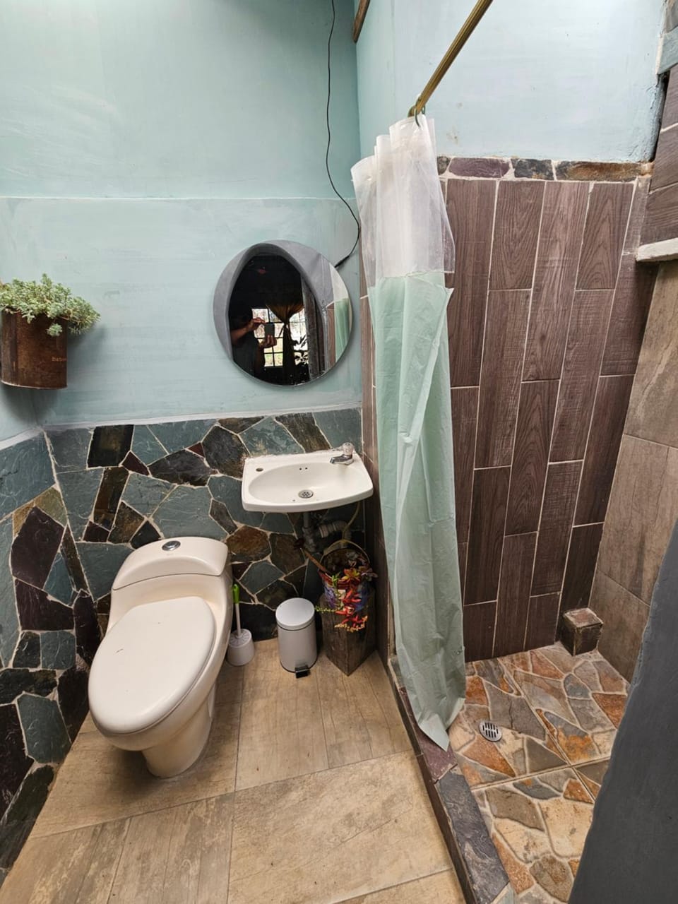 Shower, Toilet, Bathroom
