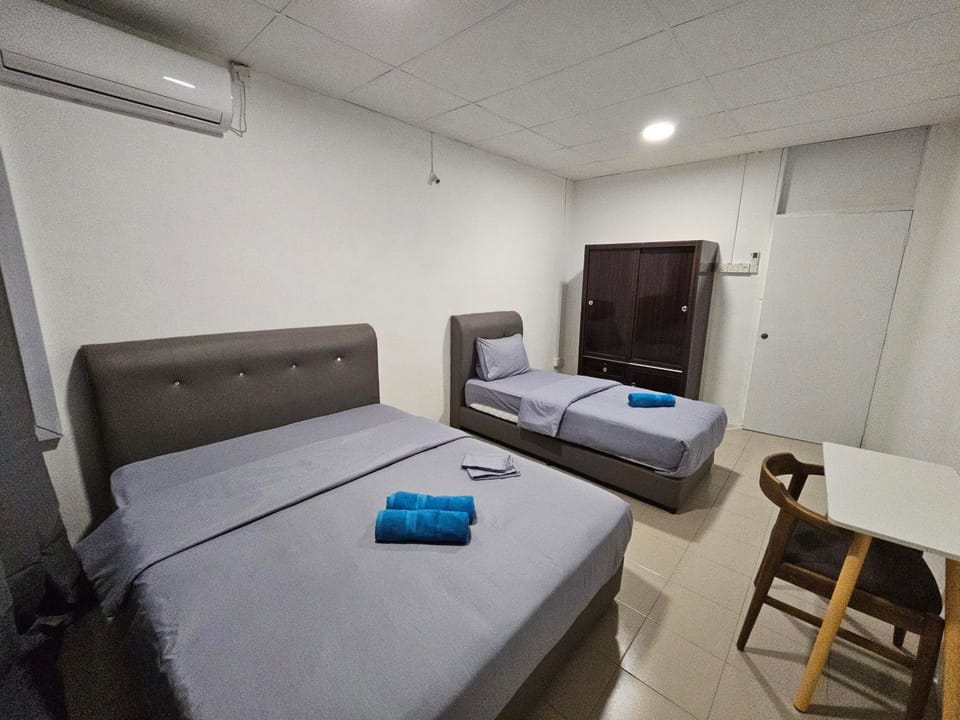 Bed, Photo of the whole room, Seating area, Bedroom, hair dresser, wardrobe, air conditioner