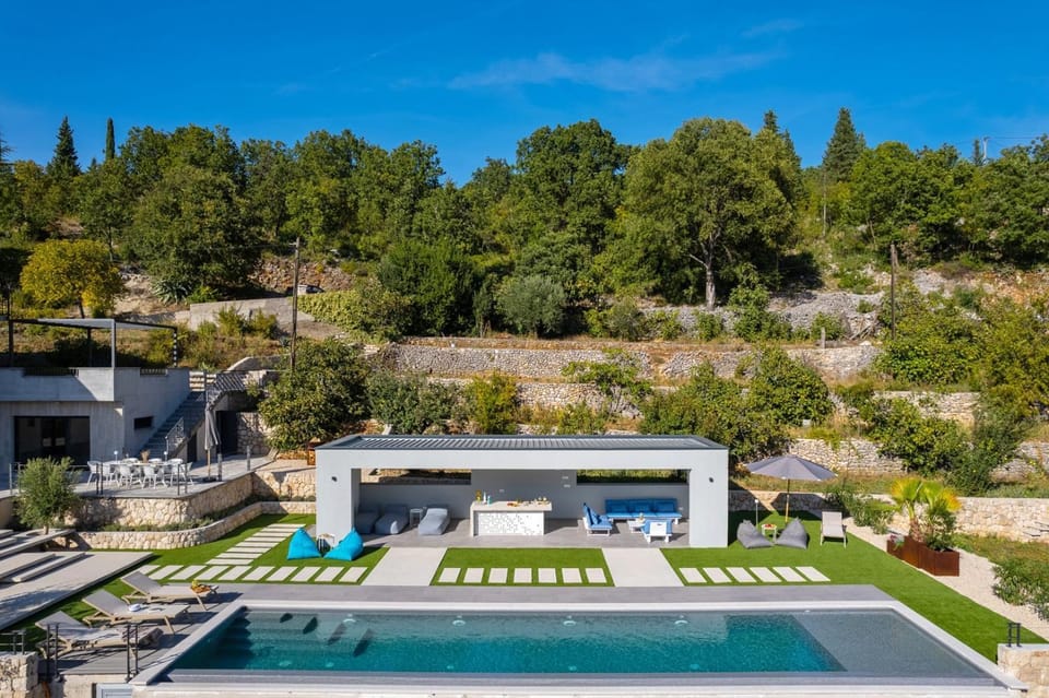 Property building, Natural landscape