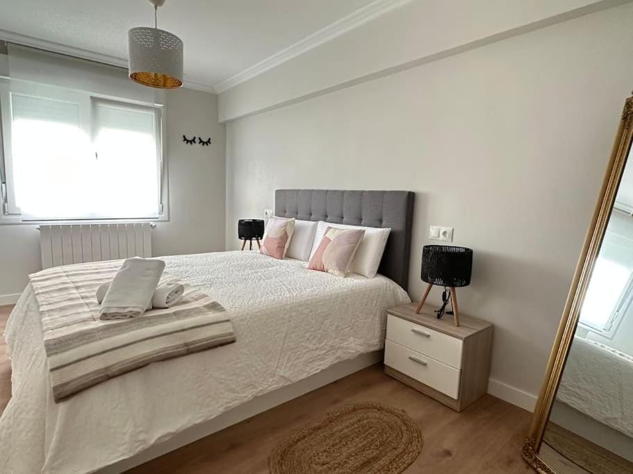 Apartamentos 2K - Apartamento en playa de Brazomar reformado Apartment in Castro Urdiales