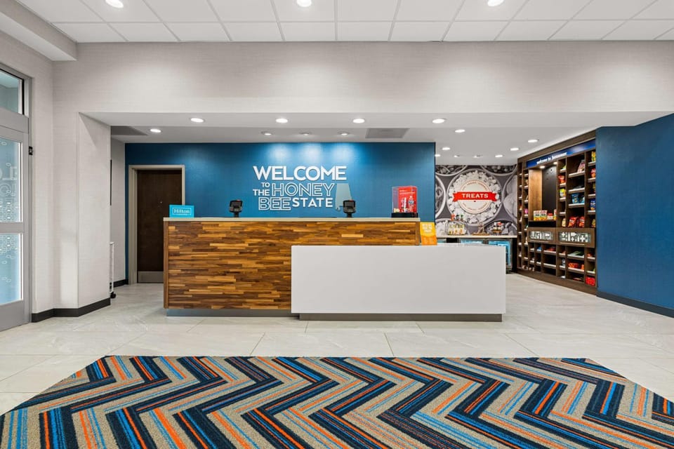 Lobby or reception, Lobby or reception