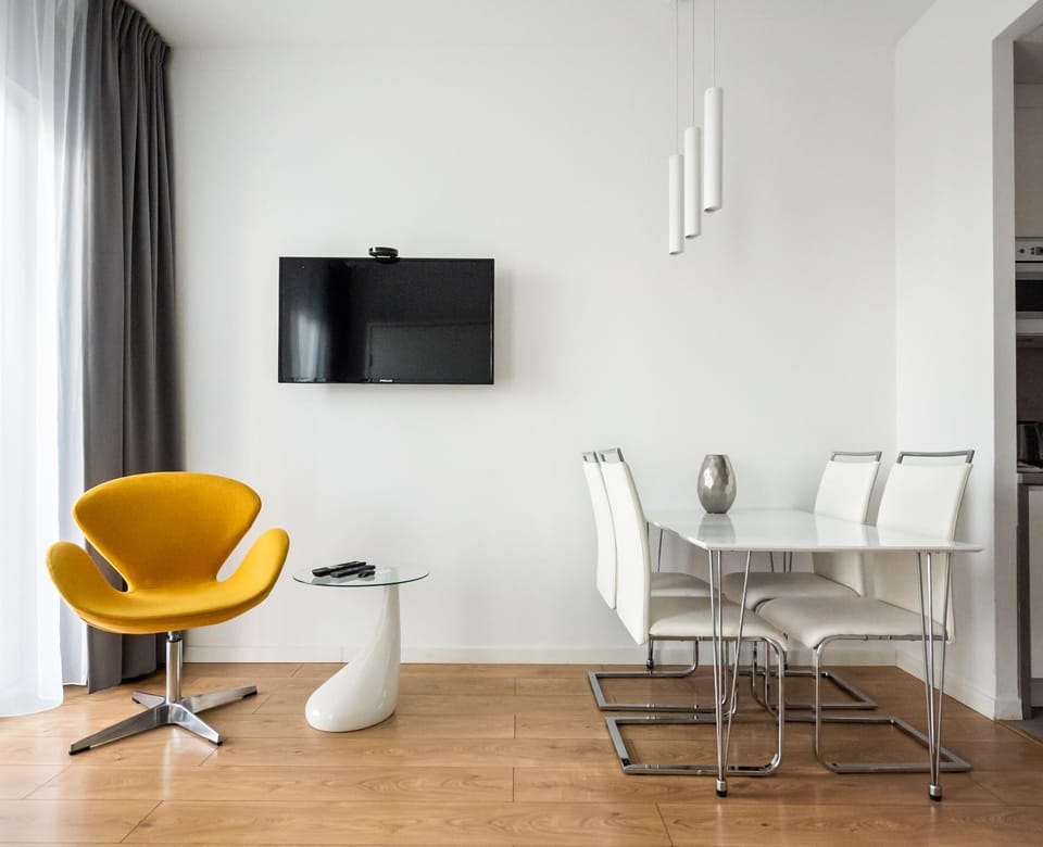 TV and multimedia, Living room, Seating area, Dining area, hair dresser