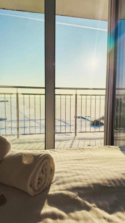 Bed, View (from property/room), Balcony/Terrace, Photo of the whole room, Bedroom, towels