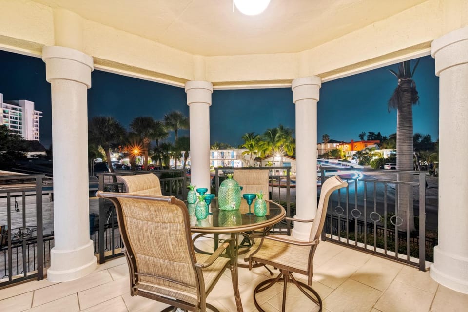 Siesta Breeze Retreat - 300 House in Siesta Beach