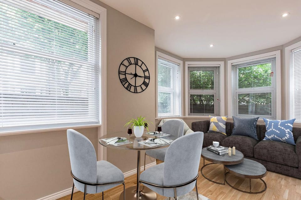 Living room, Seating area, Dining area