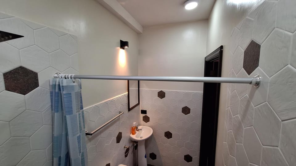 Shower, Bathroom, towels