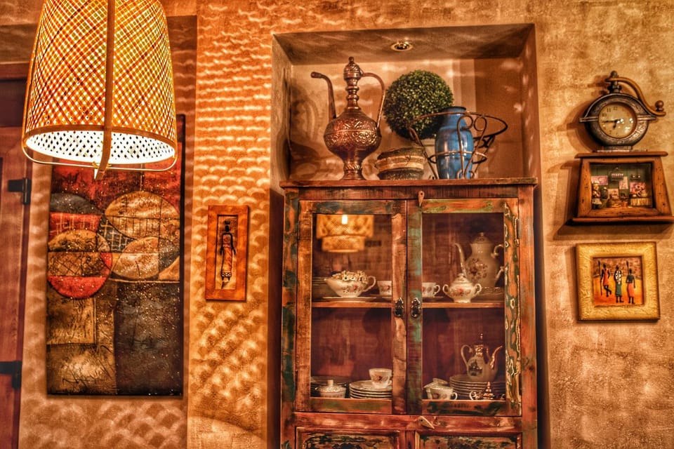 Property building, Restaurant/places to eat, Breakfast