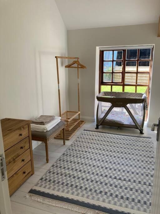 Light & Airy Vaulted Barn Conversion with a View House in Wellington