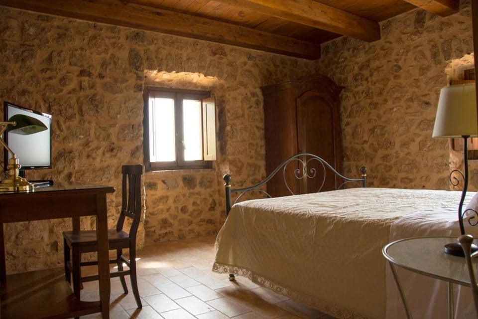 Day, Photo of the whole room
